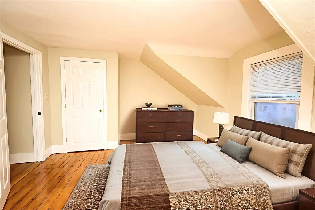 30 Sheppard Ave, Braintree