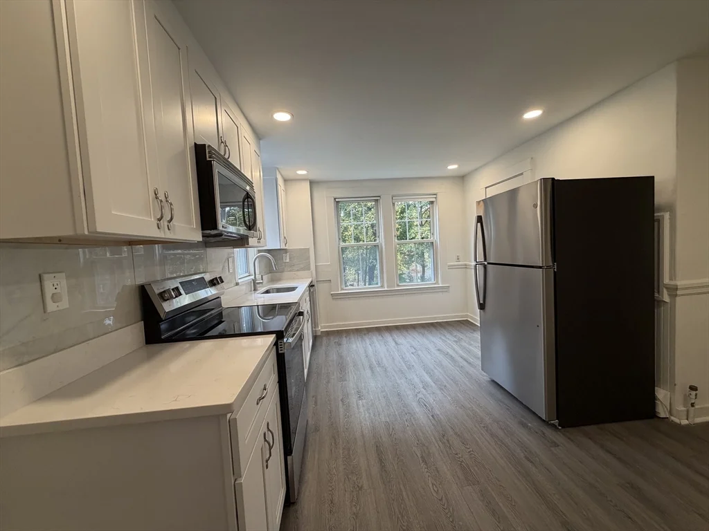 57 Harvard St Ext, Natick