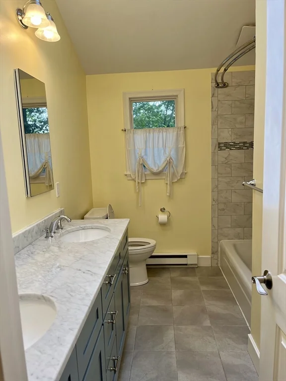 70 Beach St, Foxboro