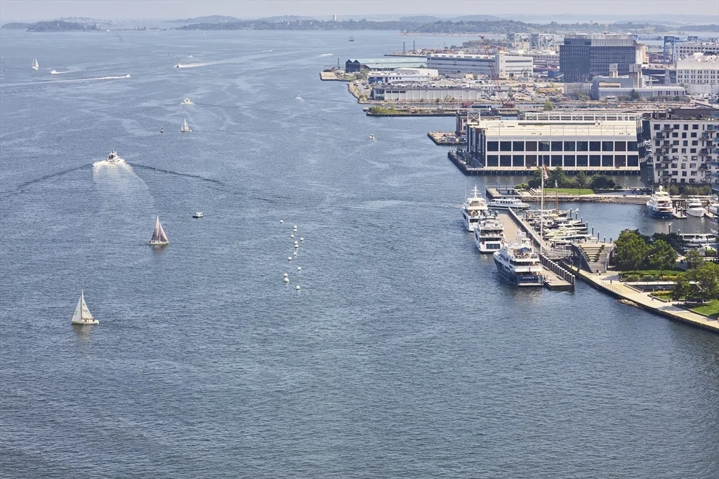 85 East India Row, Waterfront