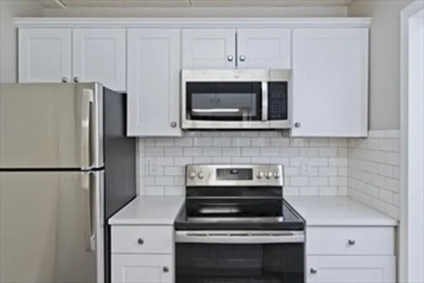 14 Maple Crest Cir, Holyoke