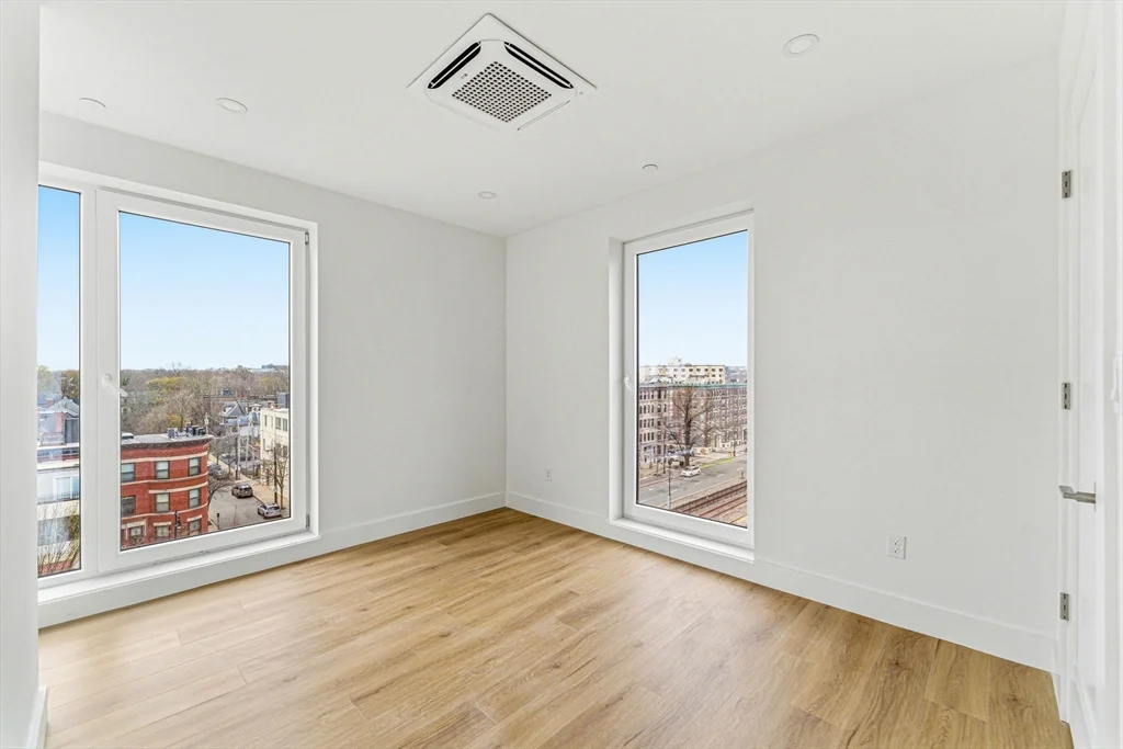 1035 Commonwealth Ave, Allston