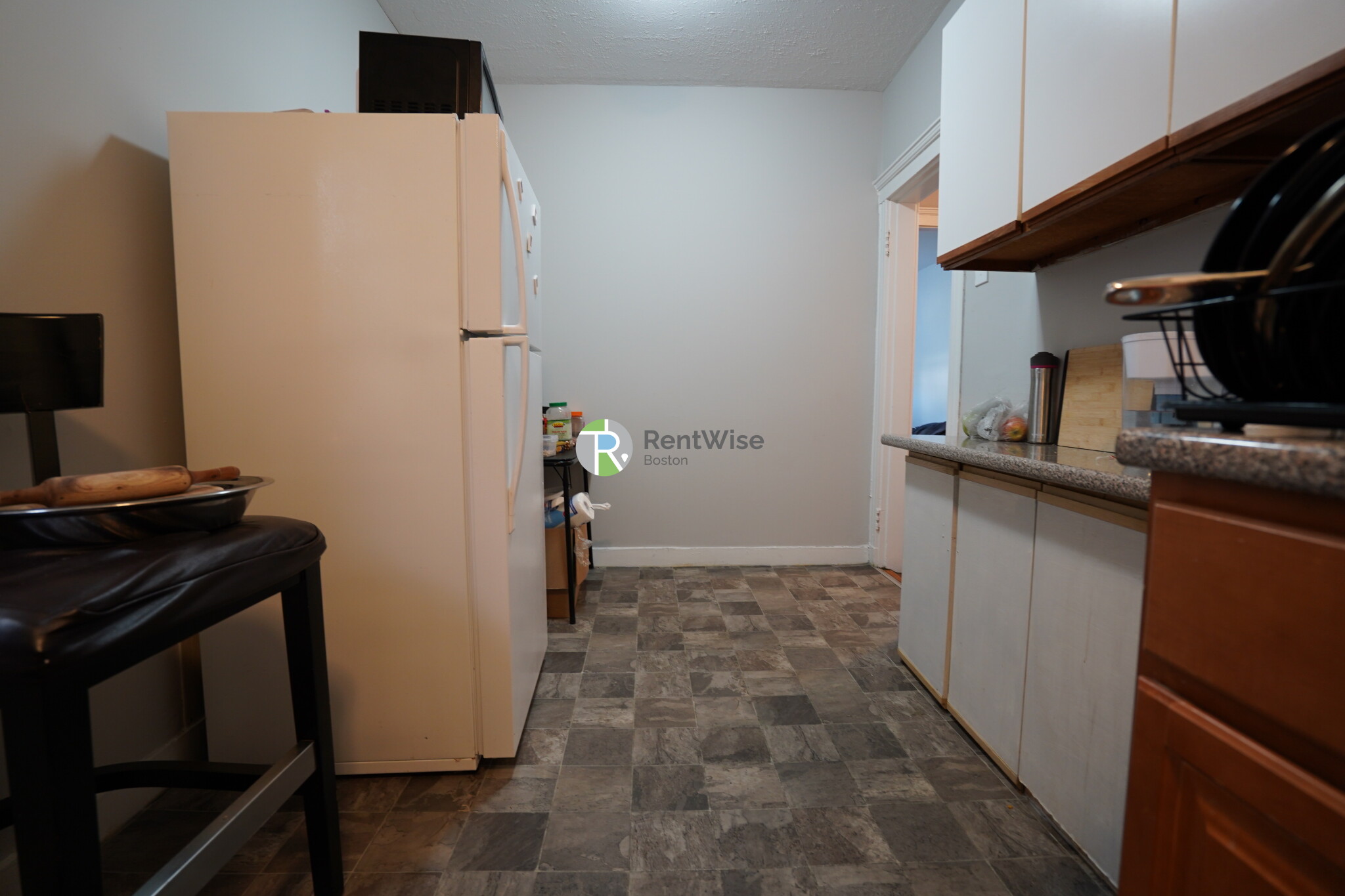 47 Linden St, Allston