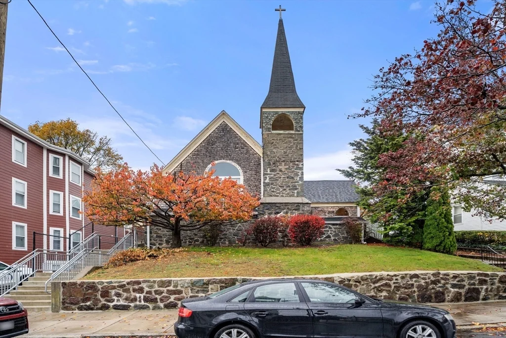 890 Winthrop Ave, Beachmont