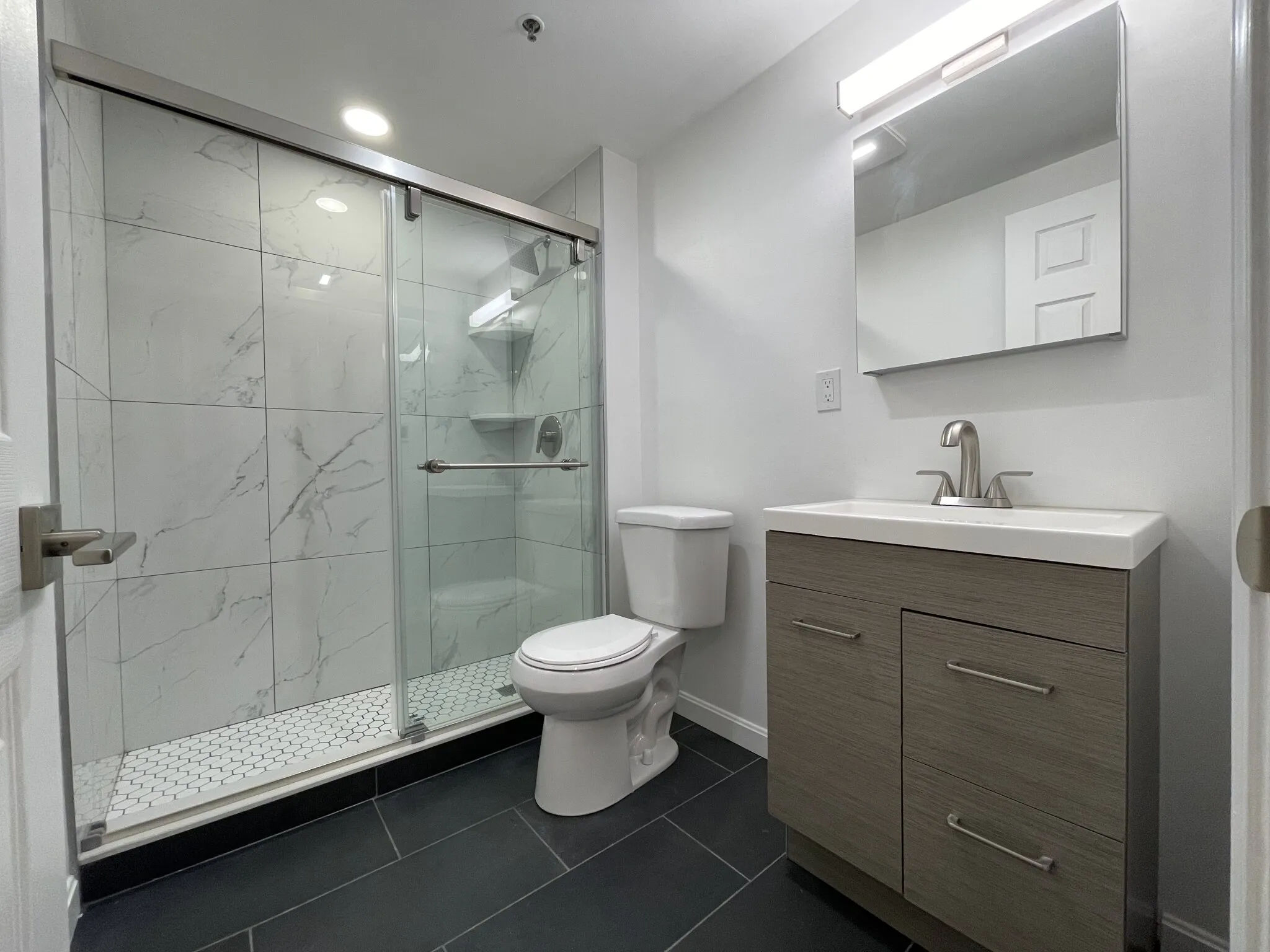 24 Queensberry St, Fenway