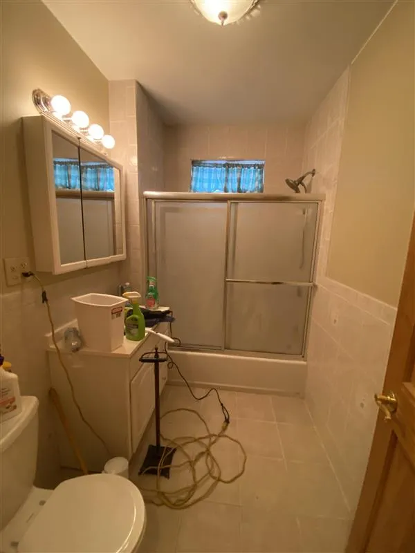 64 Paris St, Medford