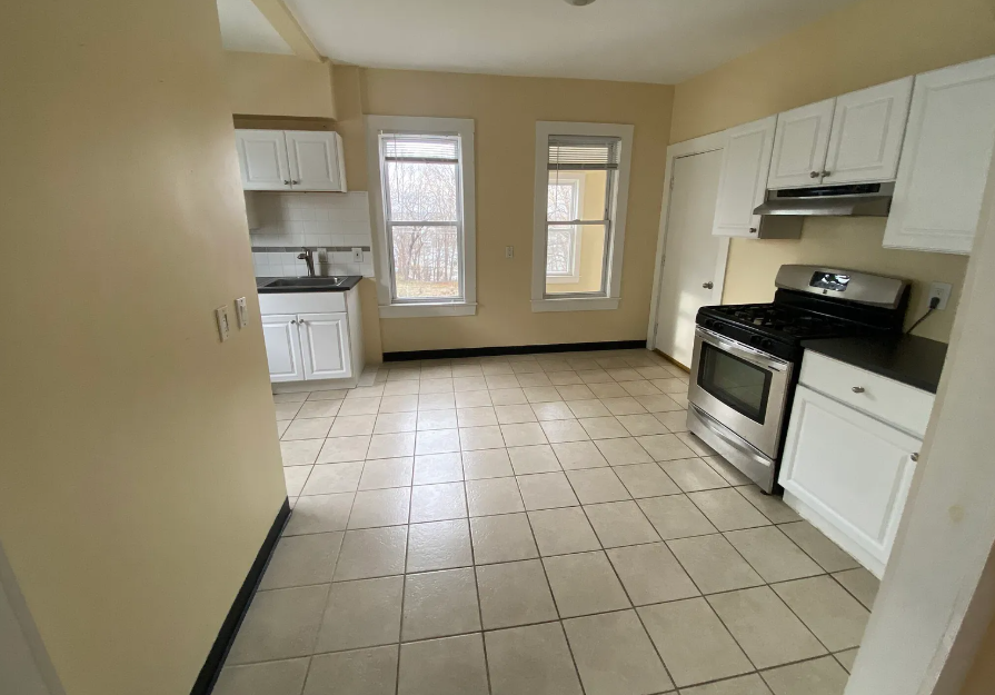 8 Bennett St, South Medford