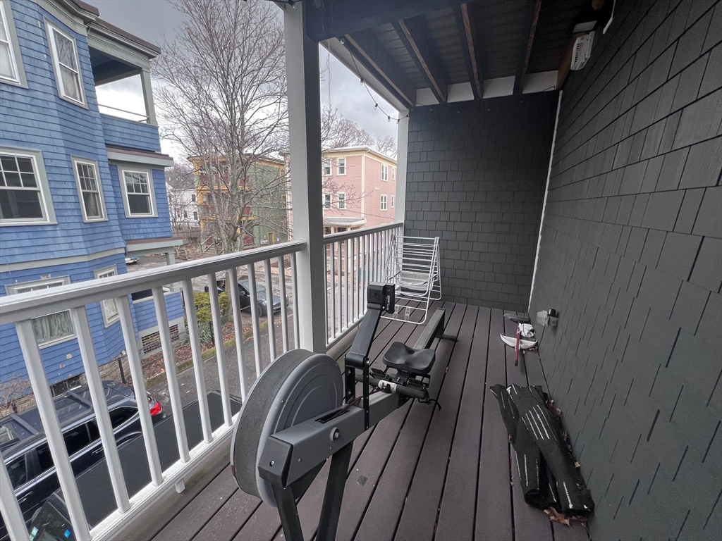 7 Roberts Rd, Harvard Square