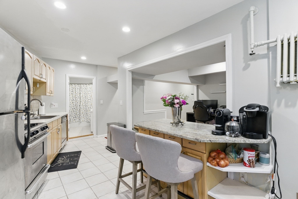 240 Brattle St, West Cambridge