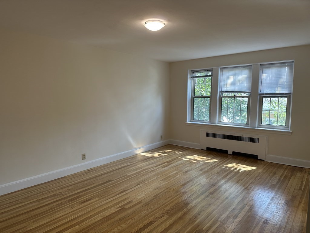 24 Concord Ave, Harvard Square