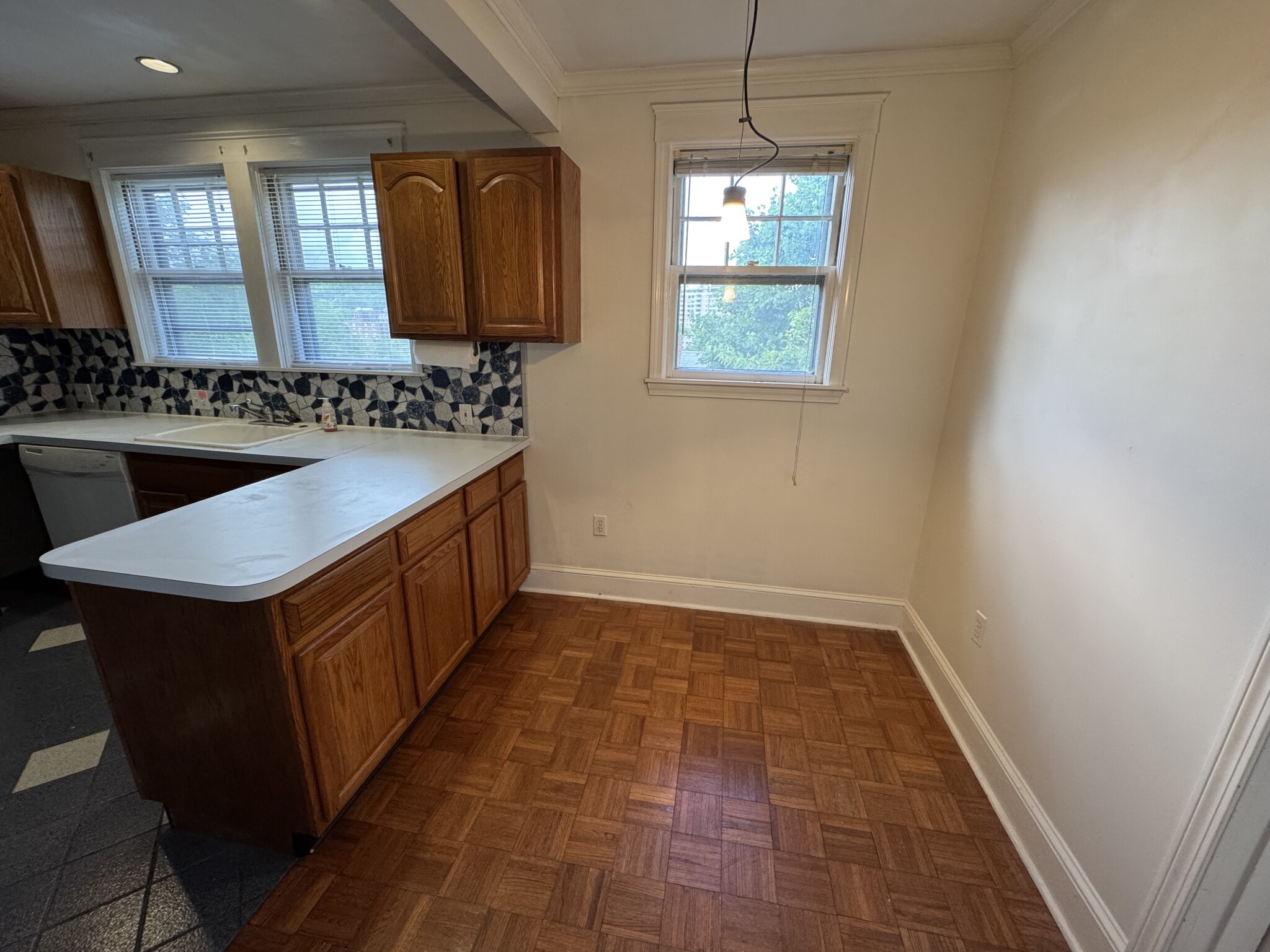 79 Winthrop Rd, Washington Square