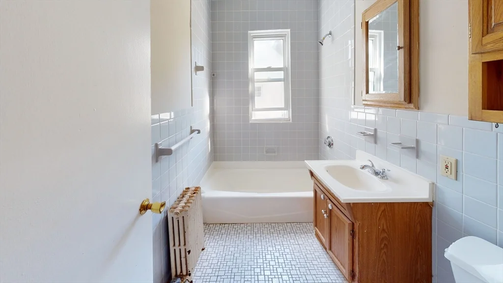 48 Oak St, East Dedham