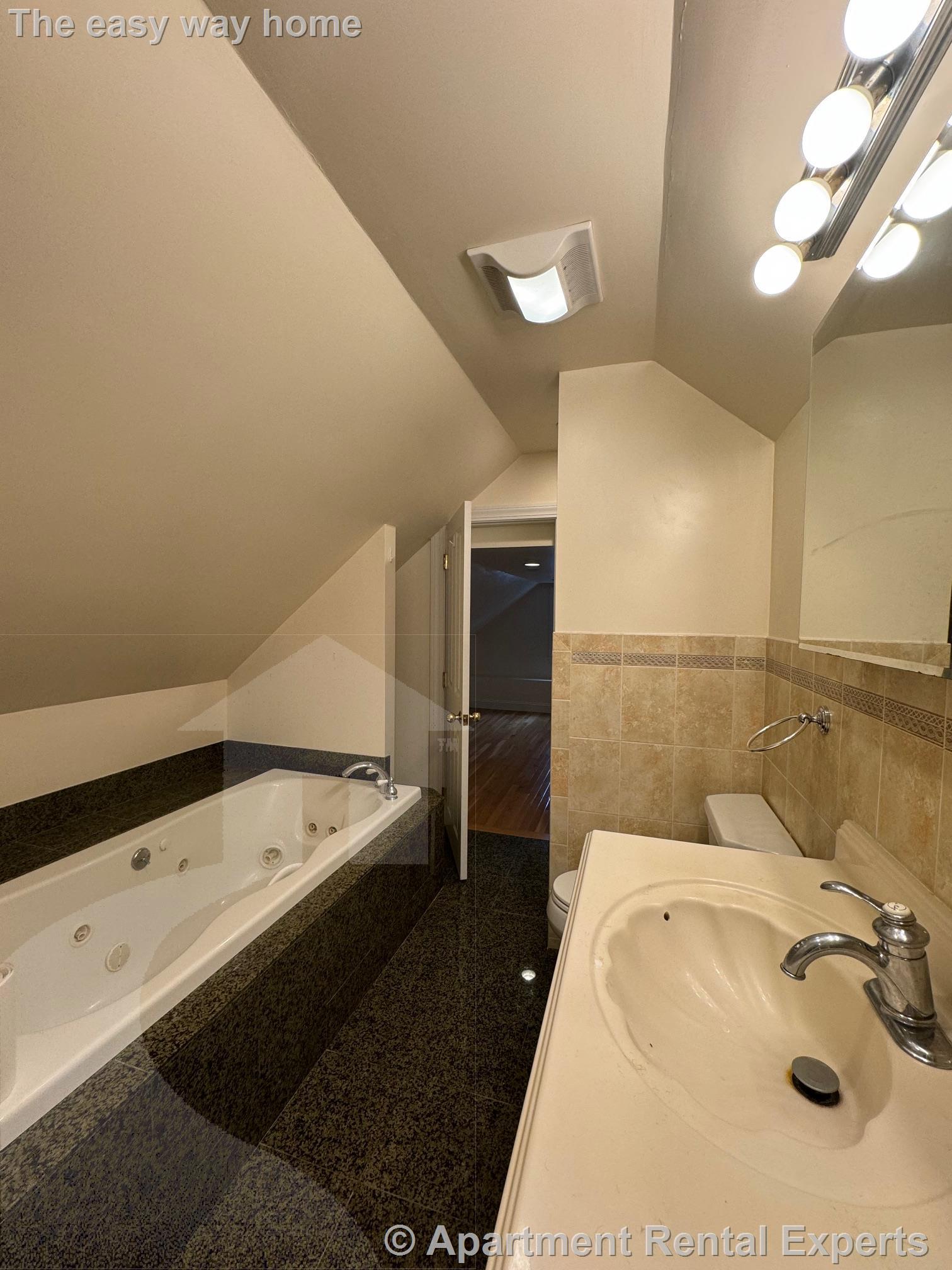 69 School St, Union Square