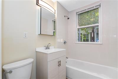 40 Brackett St, Oak Square