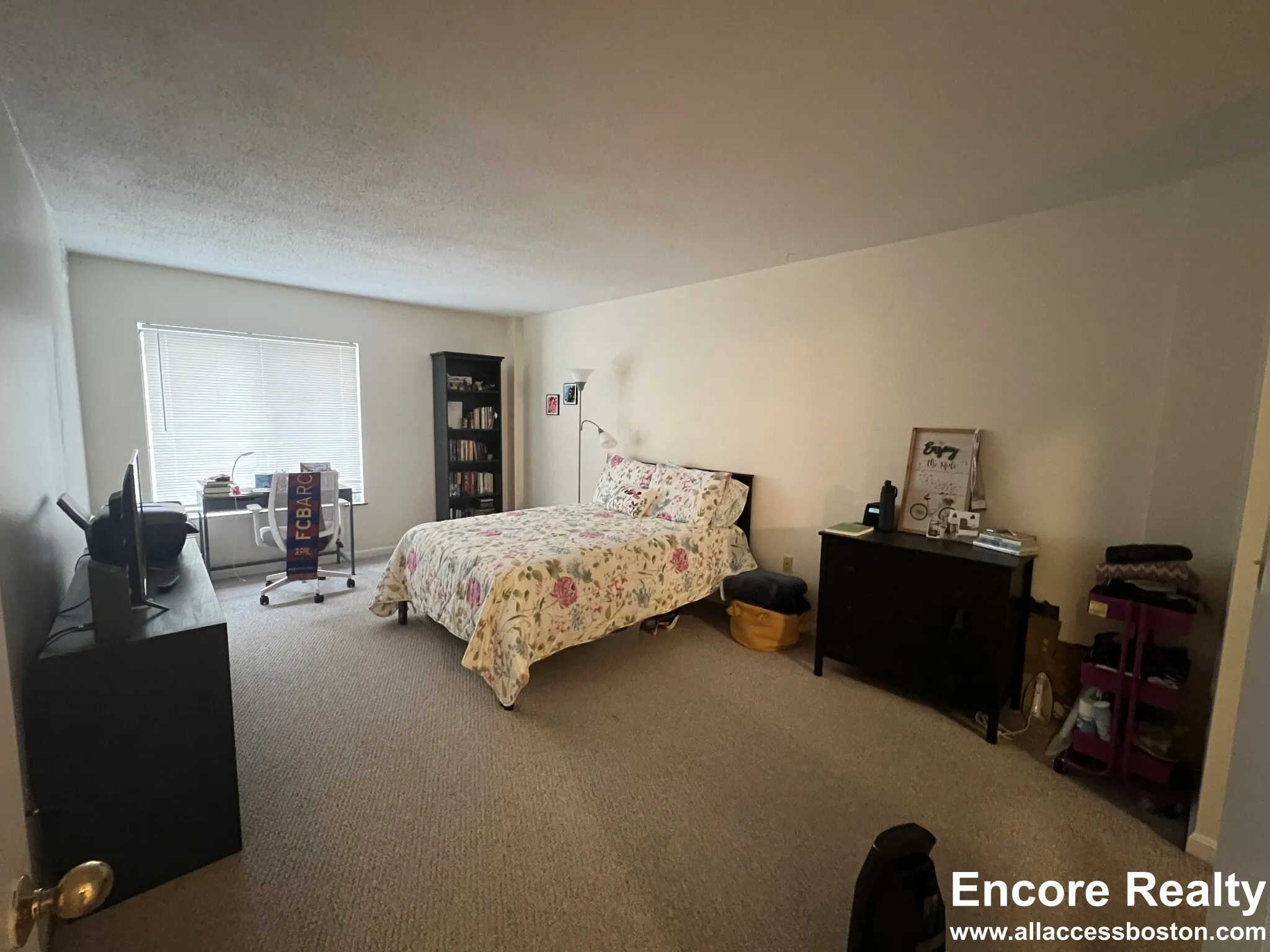 345 Franklin St, Riverside