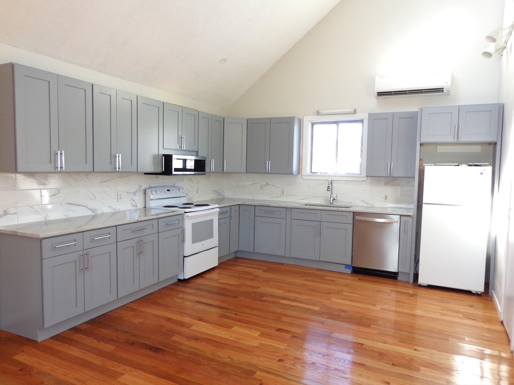 25 Acton St, Watertown