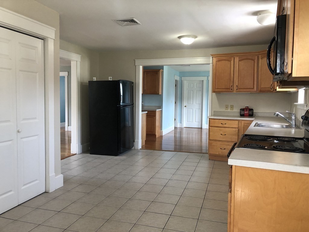 39 Magazine St, Roxbury