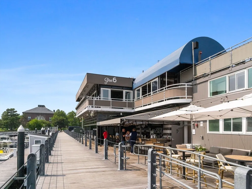 42 8th St, Charlestown