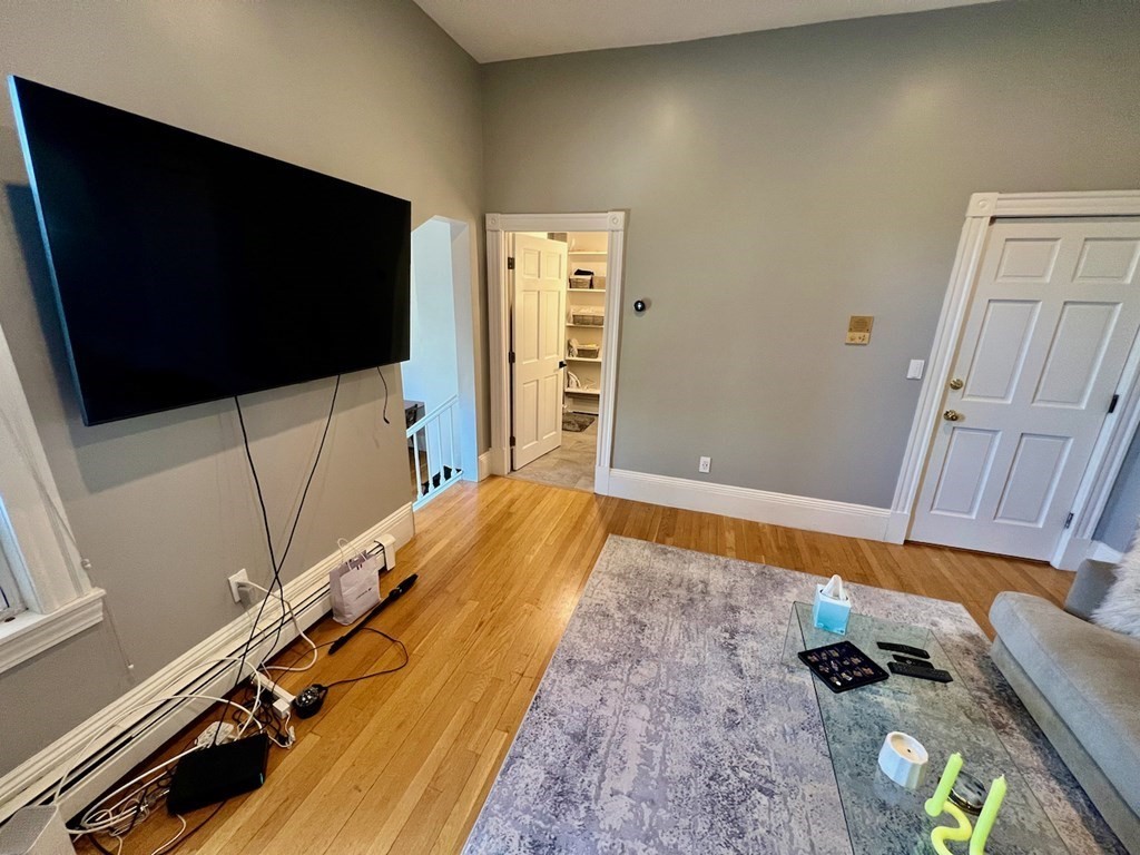 66 Telegraph St, South Boston