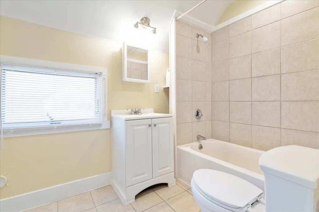 93 Carleton St, Haverhill