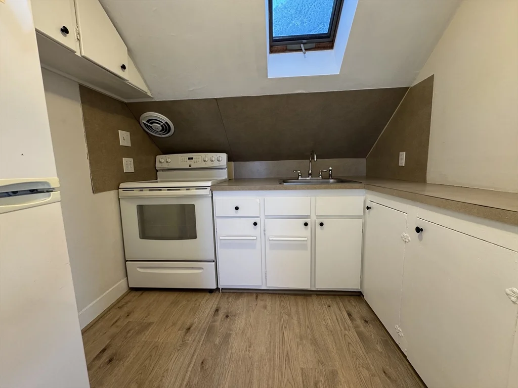 37 Oak St, Middleboro