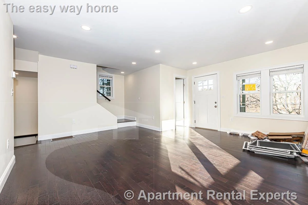 48 Caldwell Rd, Waltham