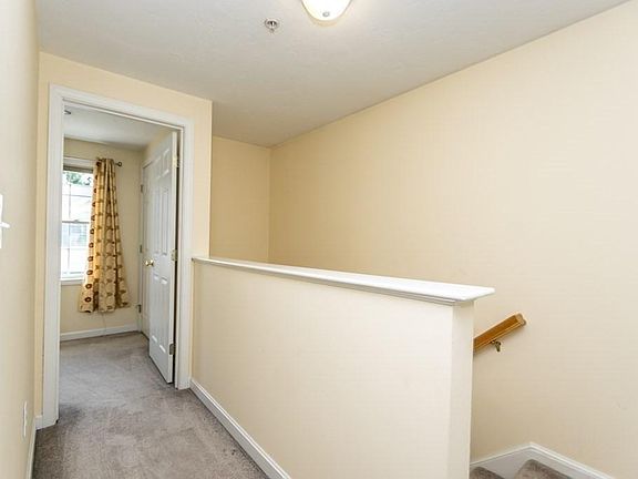 1005 Trapelo Rd, North Waltham