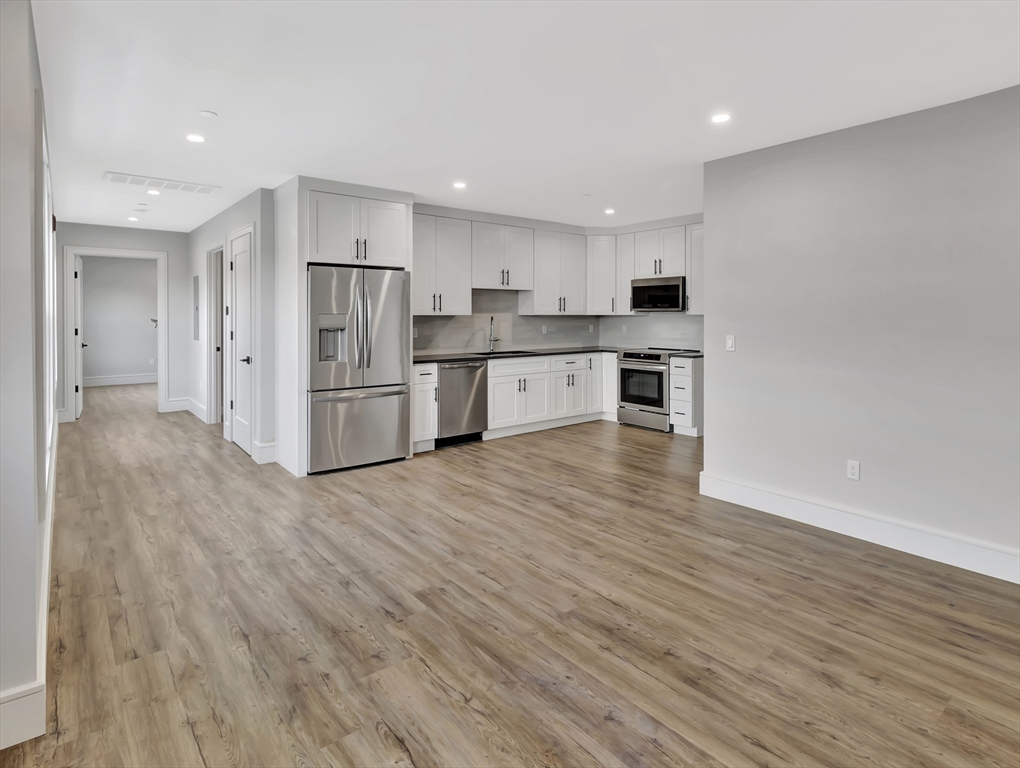 1000 Washington St, Dedham