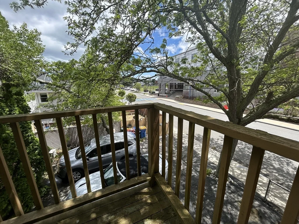 370 Main St, Winthrop