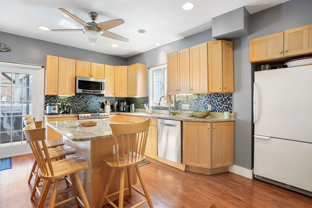 67 Ossipee Rd, Teele Square