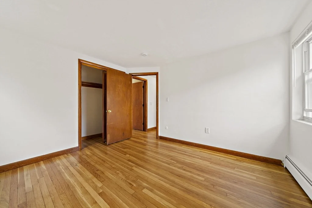 161 Neponset Valley Pkwy, Hyde Park