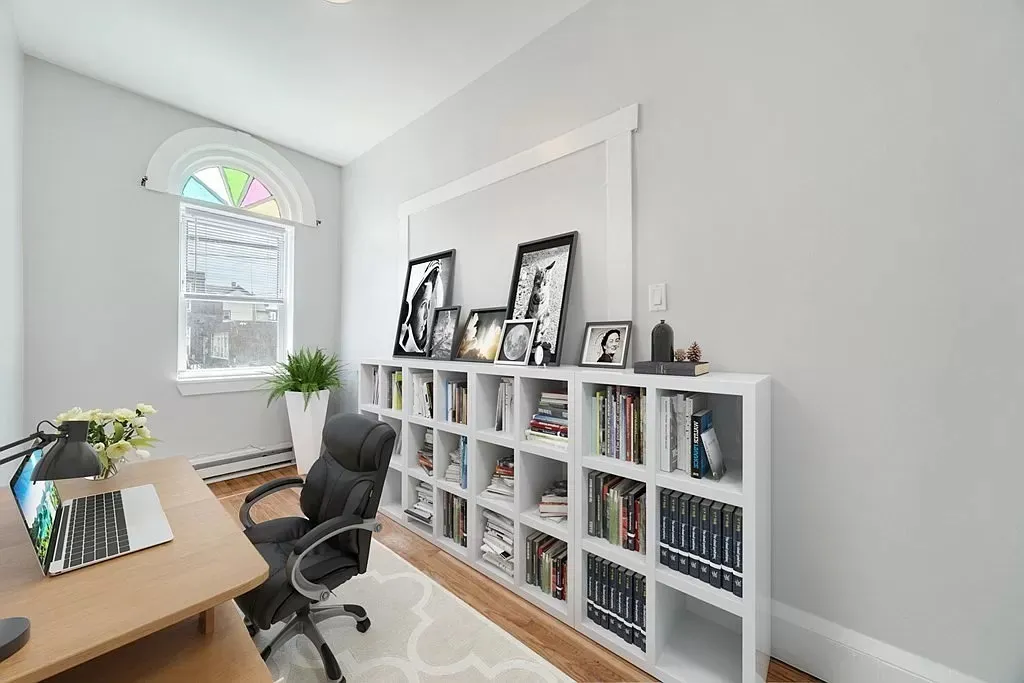 52 Clark Ave, Chelsea