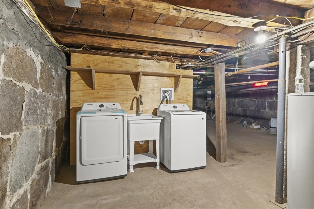 122 Union St, Rockland