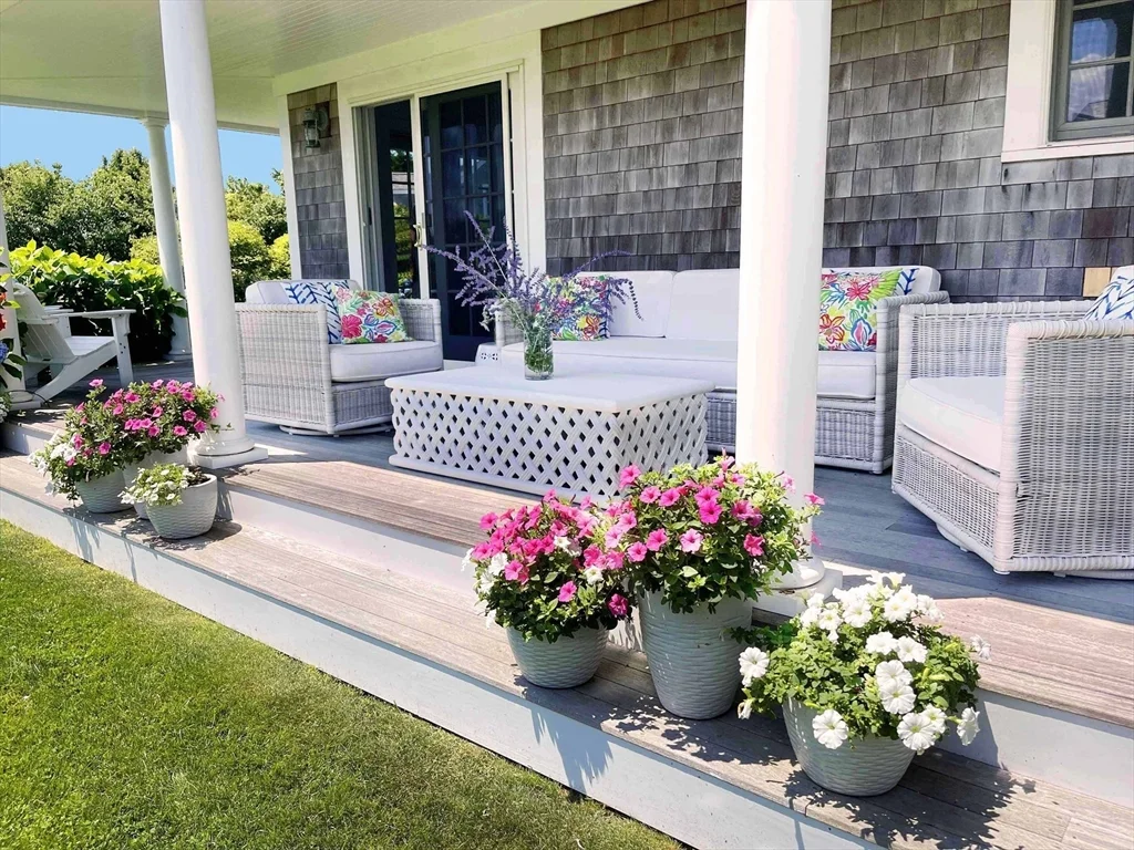 7 Packet Dr, Nantucket