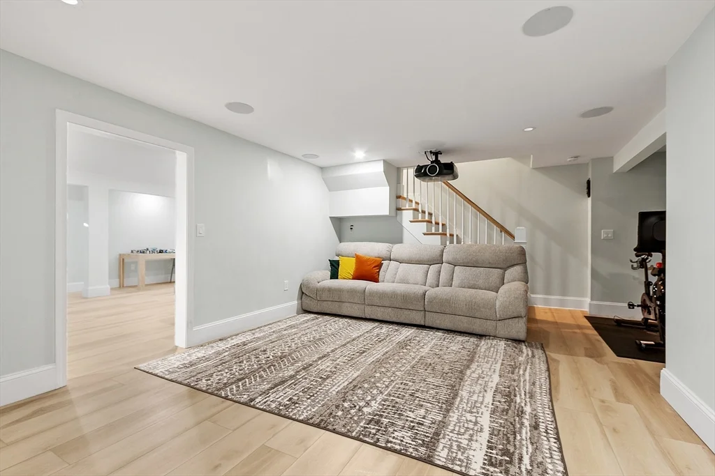 27 Spring Rd, Westborough