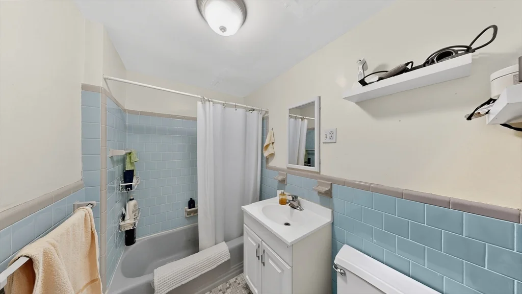 1071 Beacon St, Coolidge Corner
