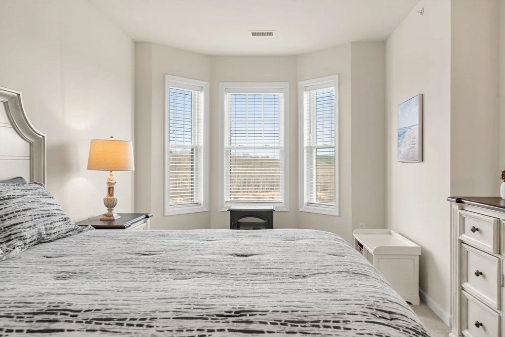 1410 Peters Farm Way, Westborough