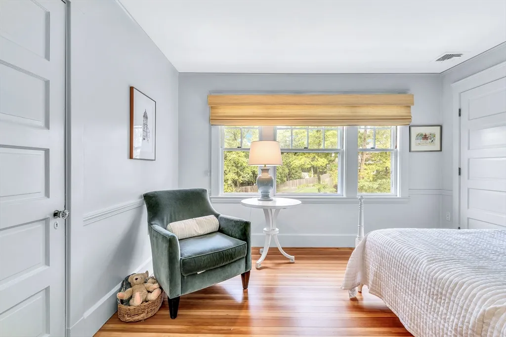 17 Atlantic Ave, Cohasset