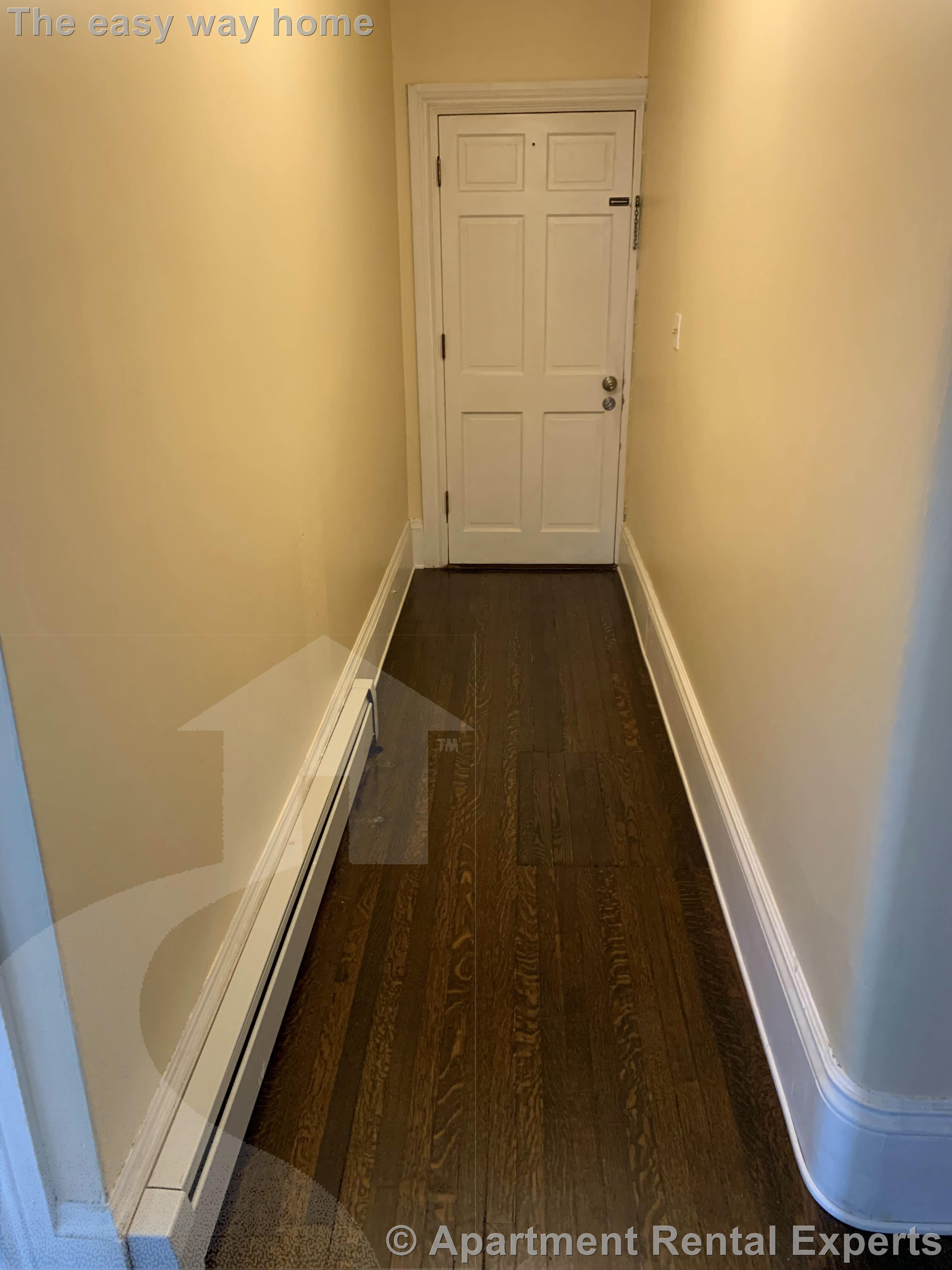 53 Oakland St, Medford Square