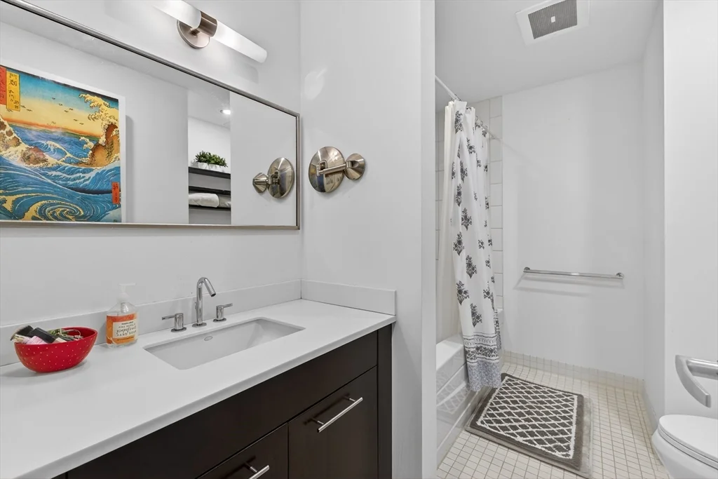 88 Kingston St, Midtown