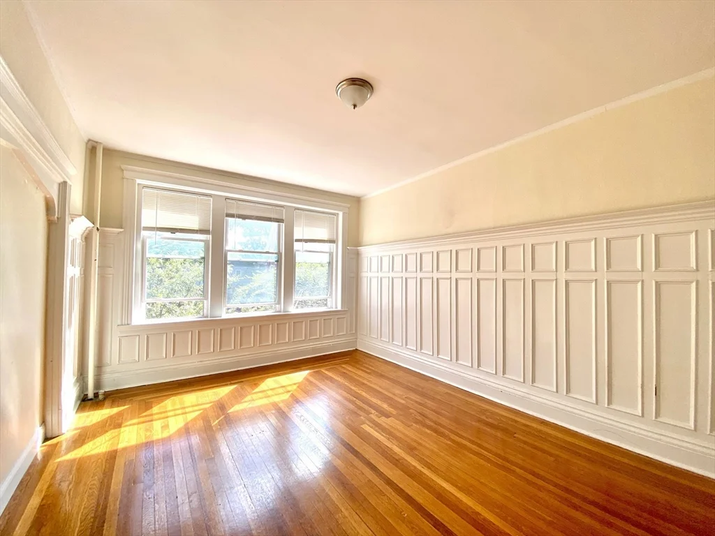144 Coolidge St, Coolidge Corner