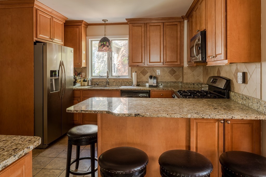 4 bed, 4+ bath apartment for rent at 22 Embassy Rd Unit 1, Brighton — photo 2 of 19