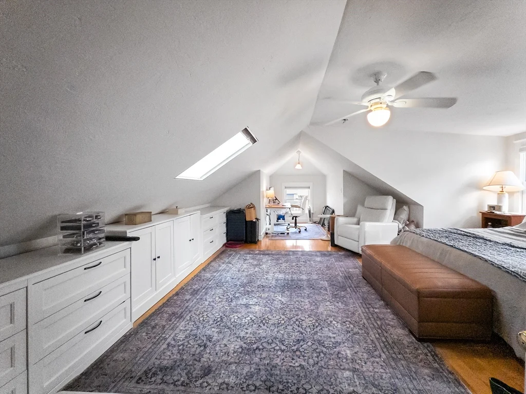 23 Kingsboro Park, Jamaica Plain