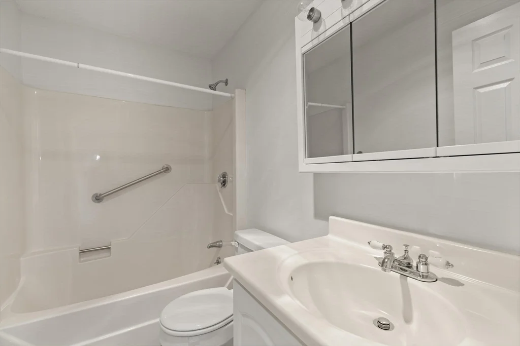 3920 Mystic Valley Pkwa, Medford