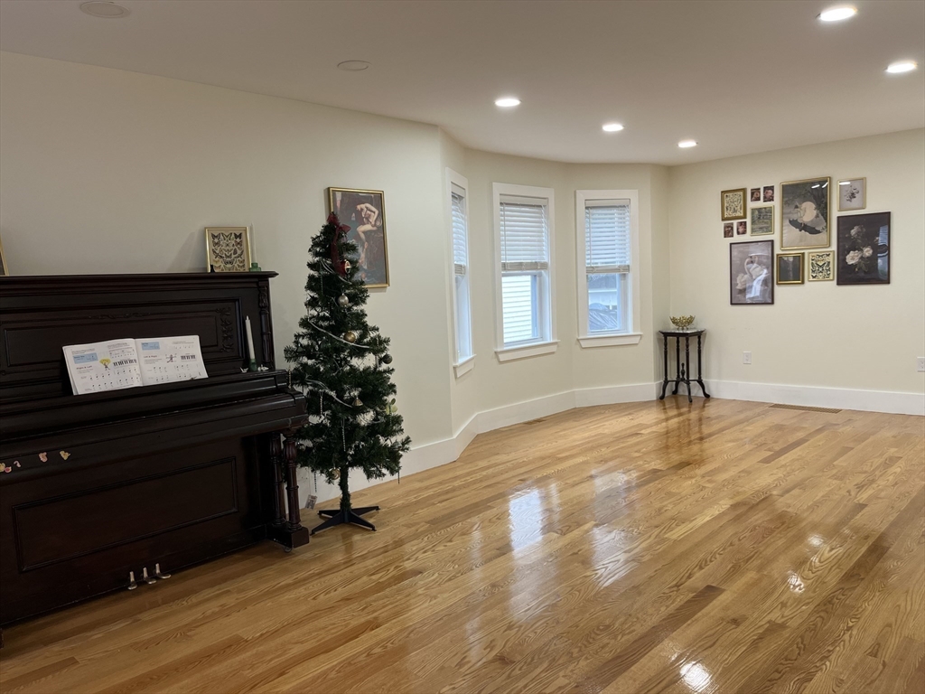 9 Hutchinson St, Dorchester