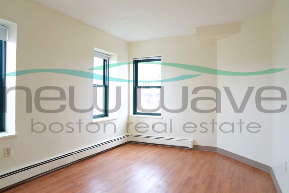 400 Massachusetts Ave, South End