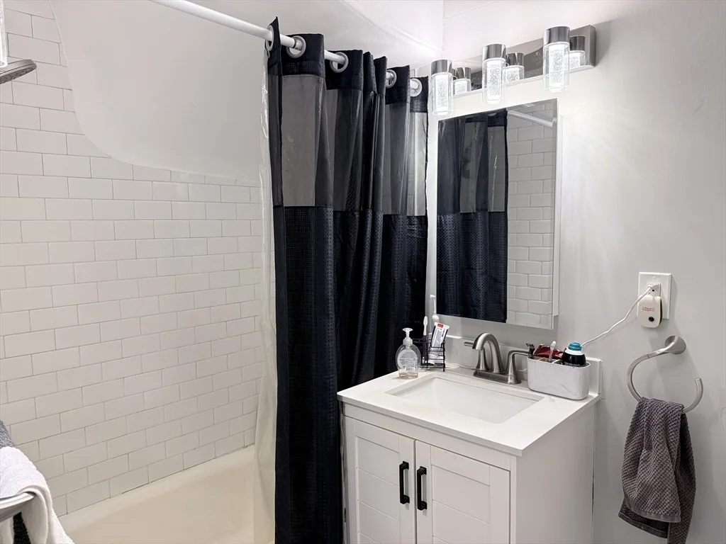 91 Walnut St, Brookline Village