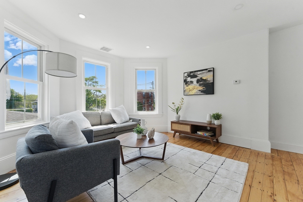 80 Shirley St, Winthrop