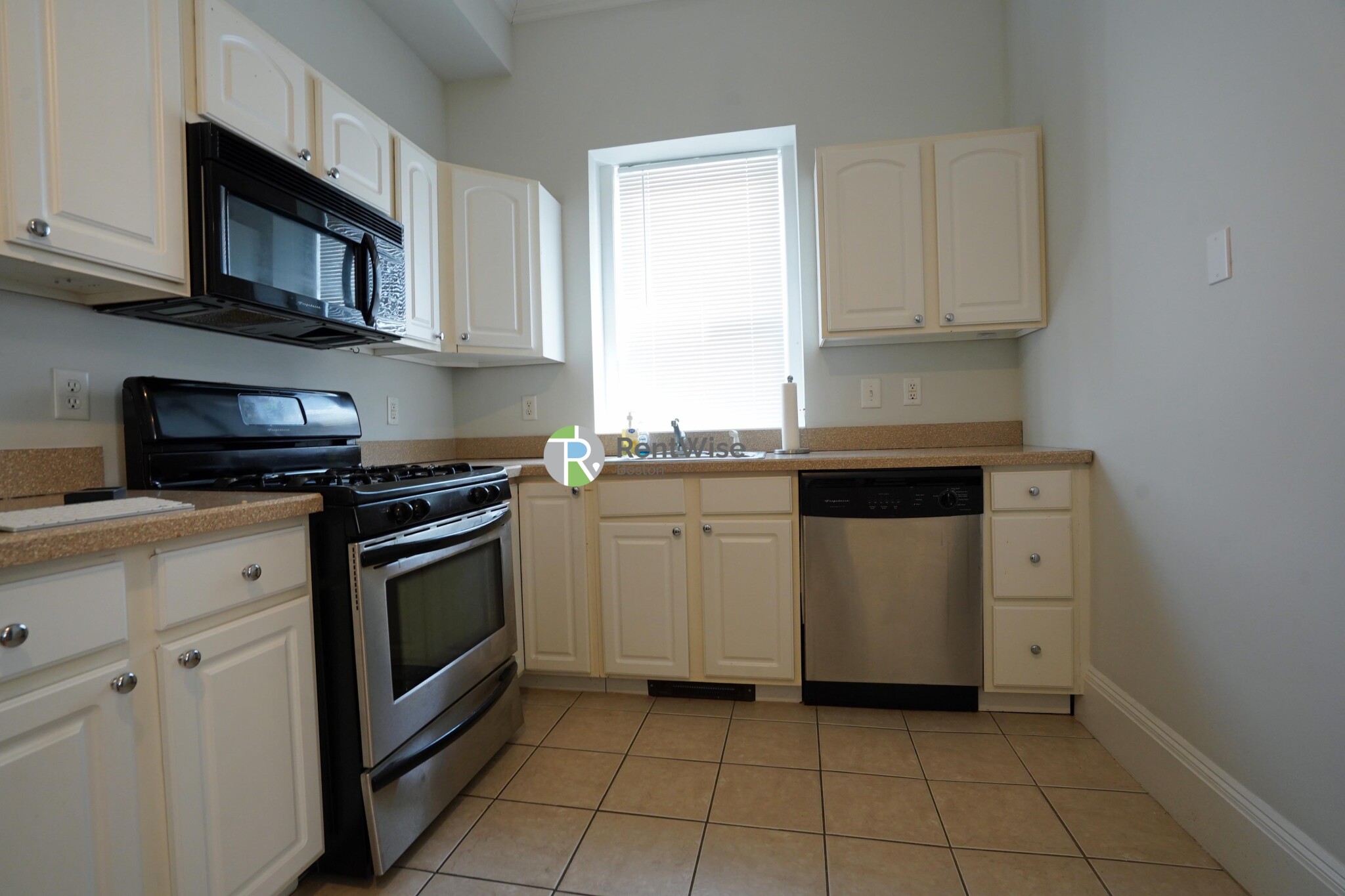 722 East 6th St, South Boston