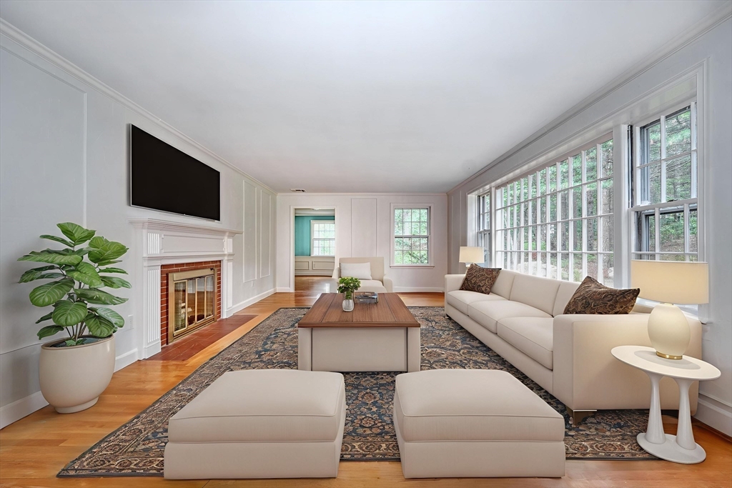 15 Goose Pond Rd, Lincoln